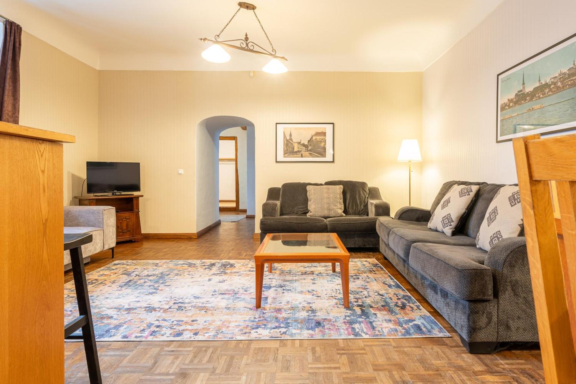 Old Town - Kohtu Apartment Талин Екстериор снимка
